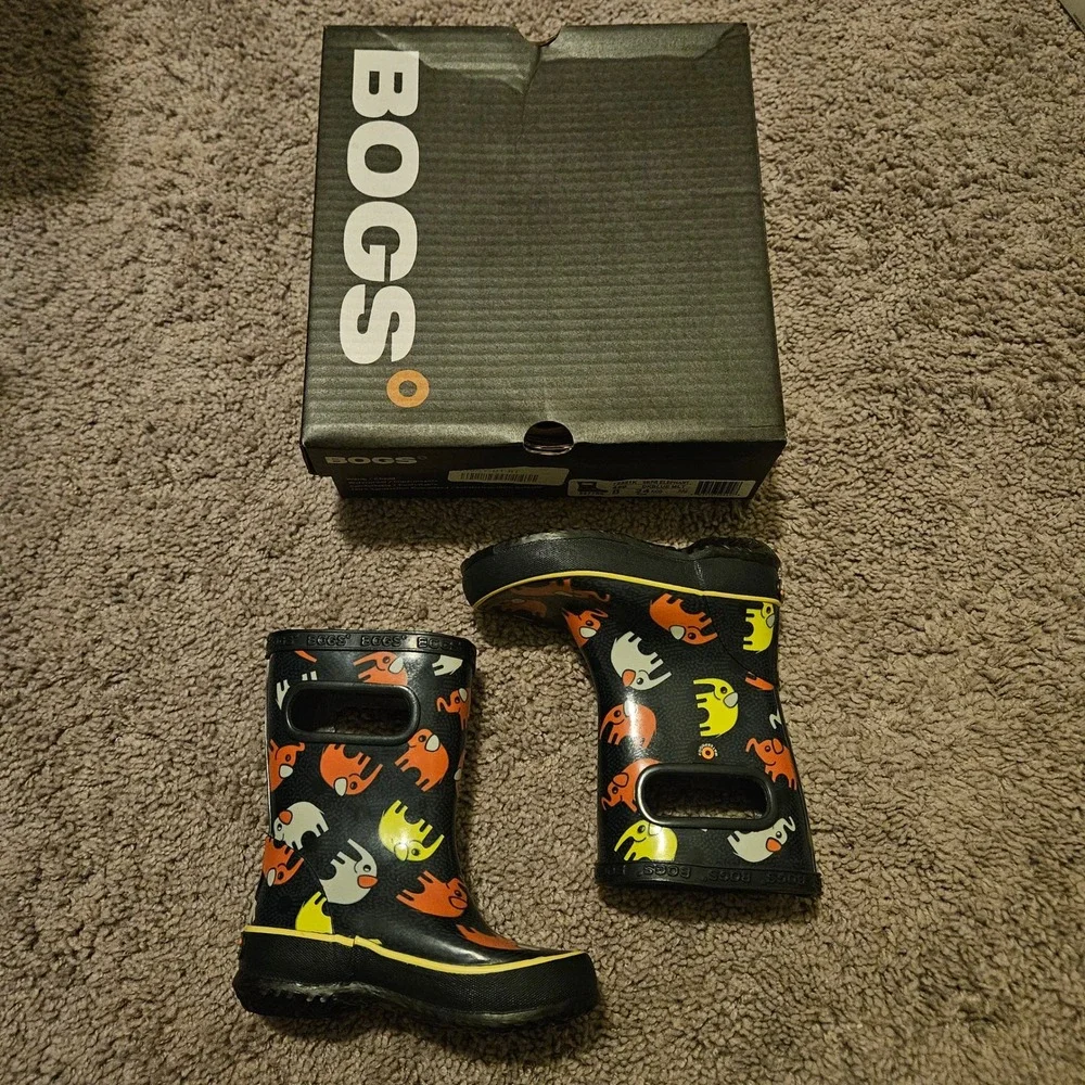 Bogs Skipper Elephant Rain Boots Kids Size 8 Black Multi Waterproof Pull On
